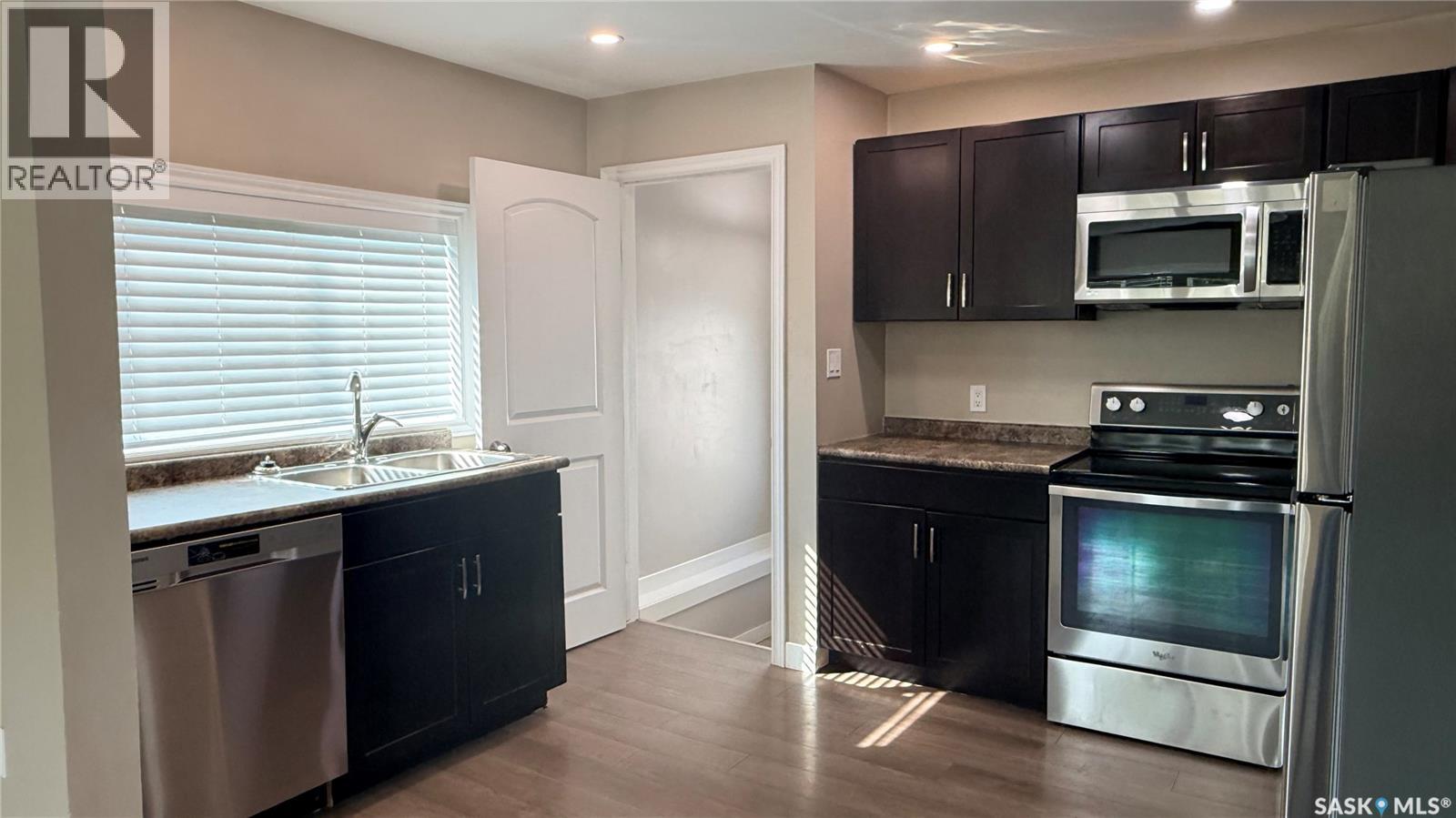 1537 Second STREET - 13