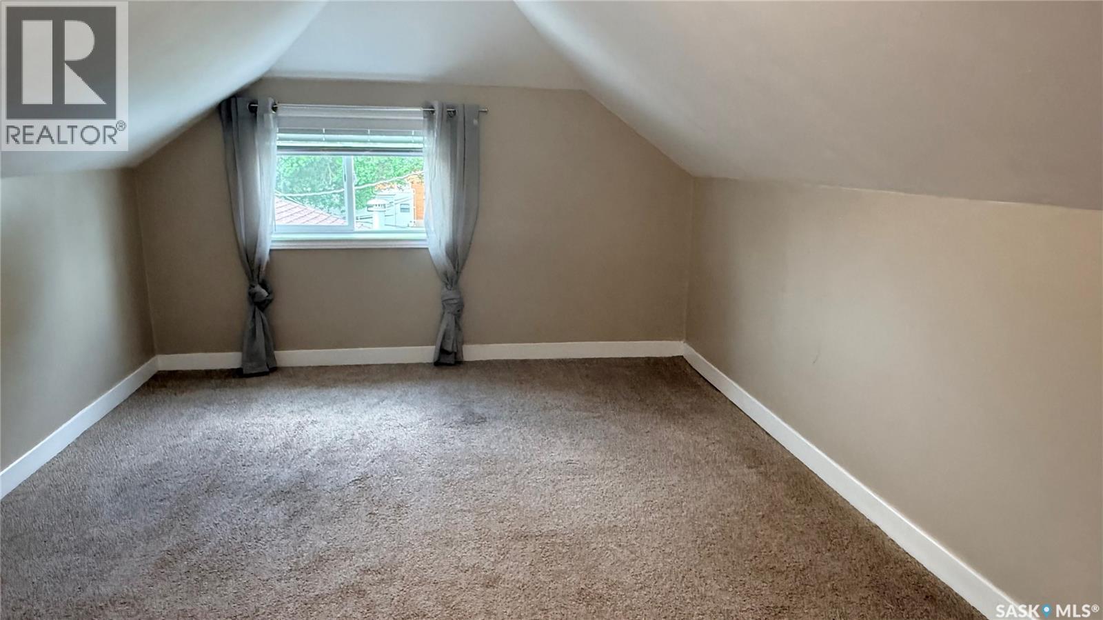 1537 Second STREET - Image 20