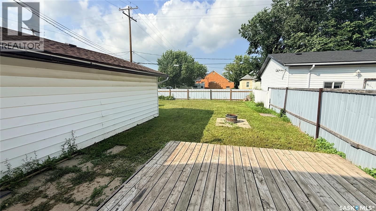 1537 Second STREET - 33