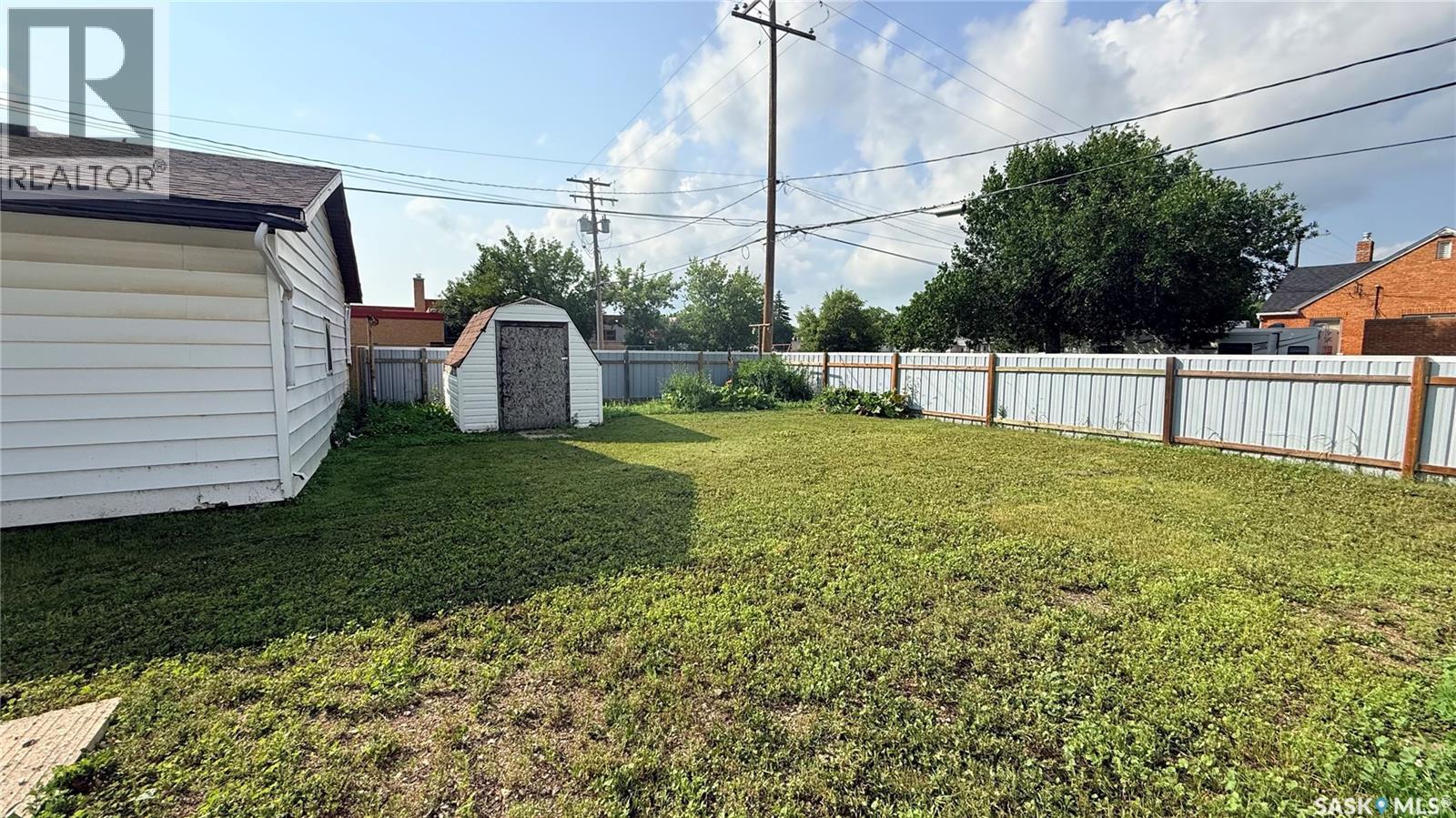 1537 Second STREET - 35