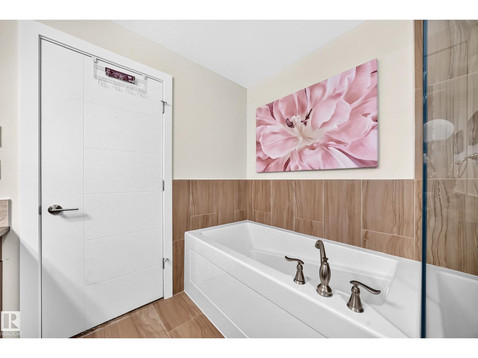 #507 200 BELLEROSE DR - 41