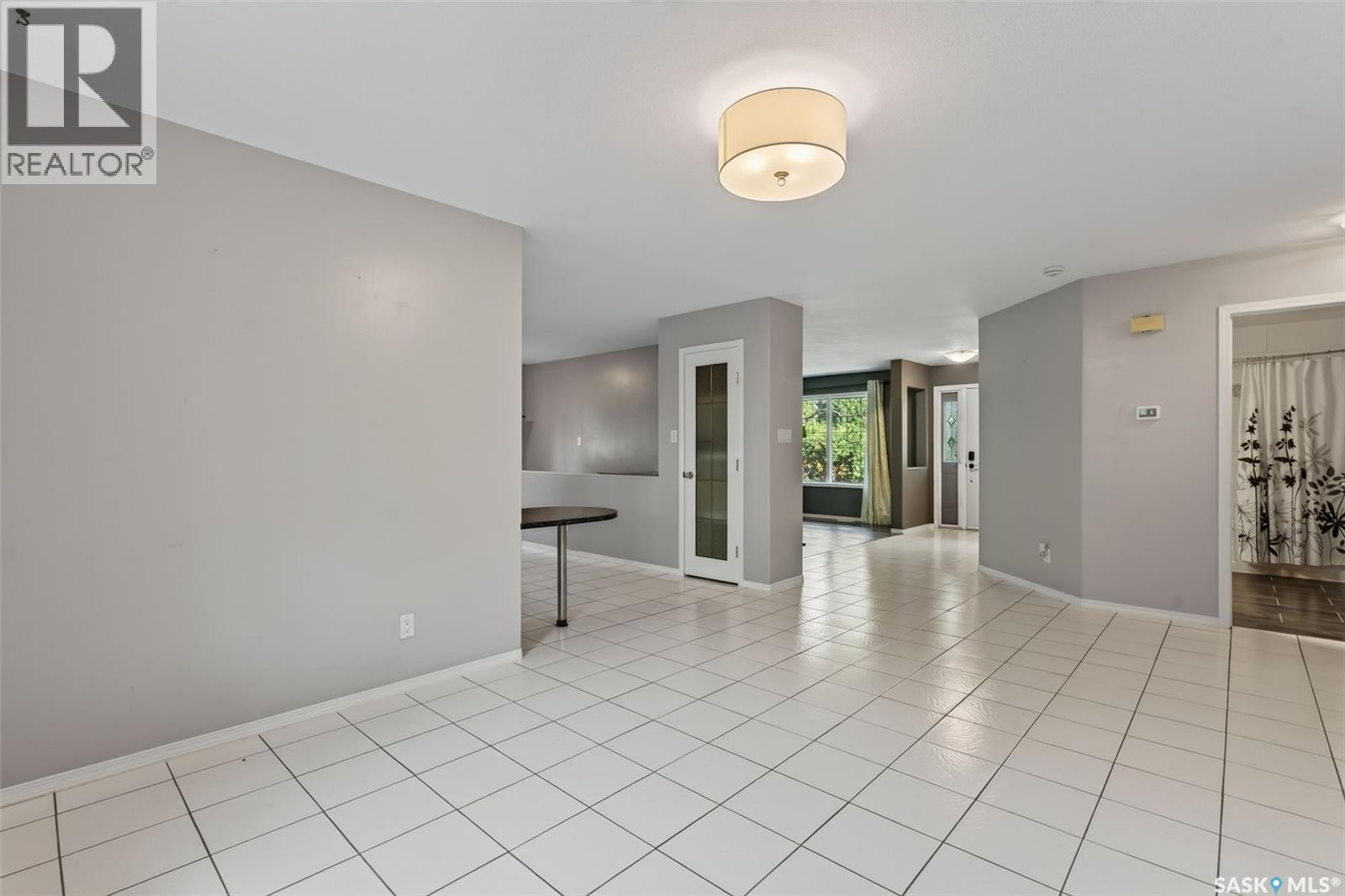 109 1st AVENUE E - 10