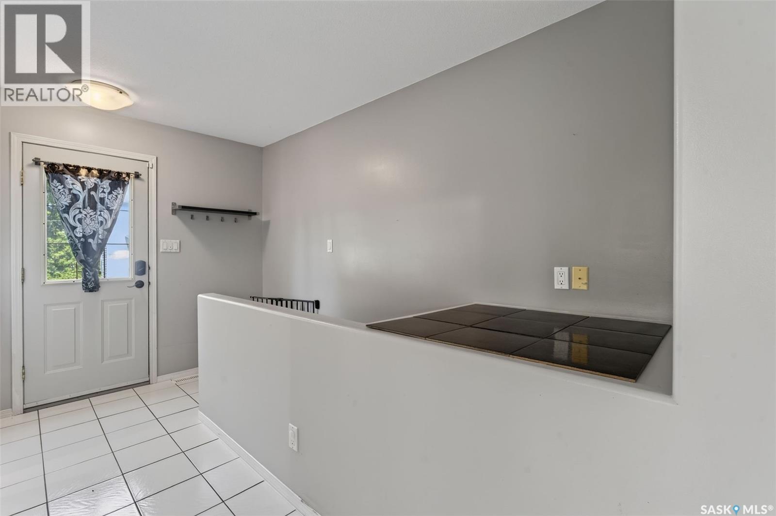 109 1st AVENUE E - 27
