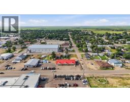 229 1st Avenue W, Assiniboia, SK S0H0B0 Photo 27