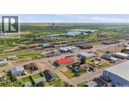 229 1st Avenue W, Assiniboia, SK S0H0B0 Photo 31