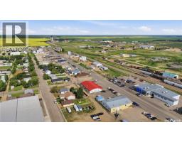 229 1st Avenue W, Assiniboia, SK S0H0B0 Photo 33