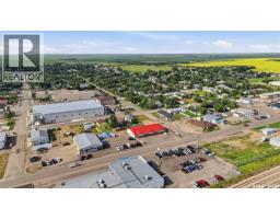 229 1st Avenue W, Assiniboia, SK S0H0B0 Photo 36