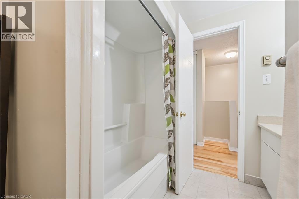 #59 219 KINGSWOOD Drive - Image 23