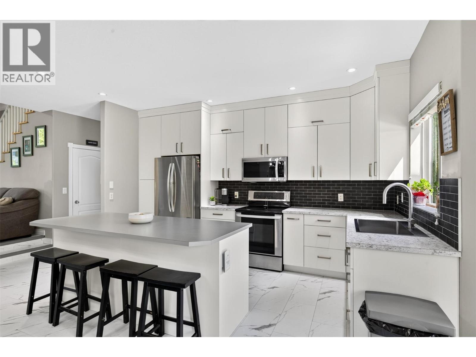 1669 Autumn Road - 9