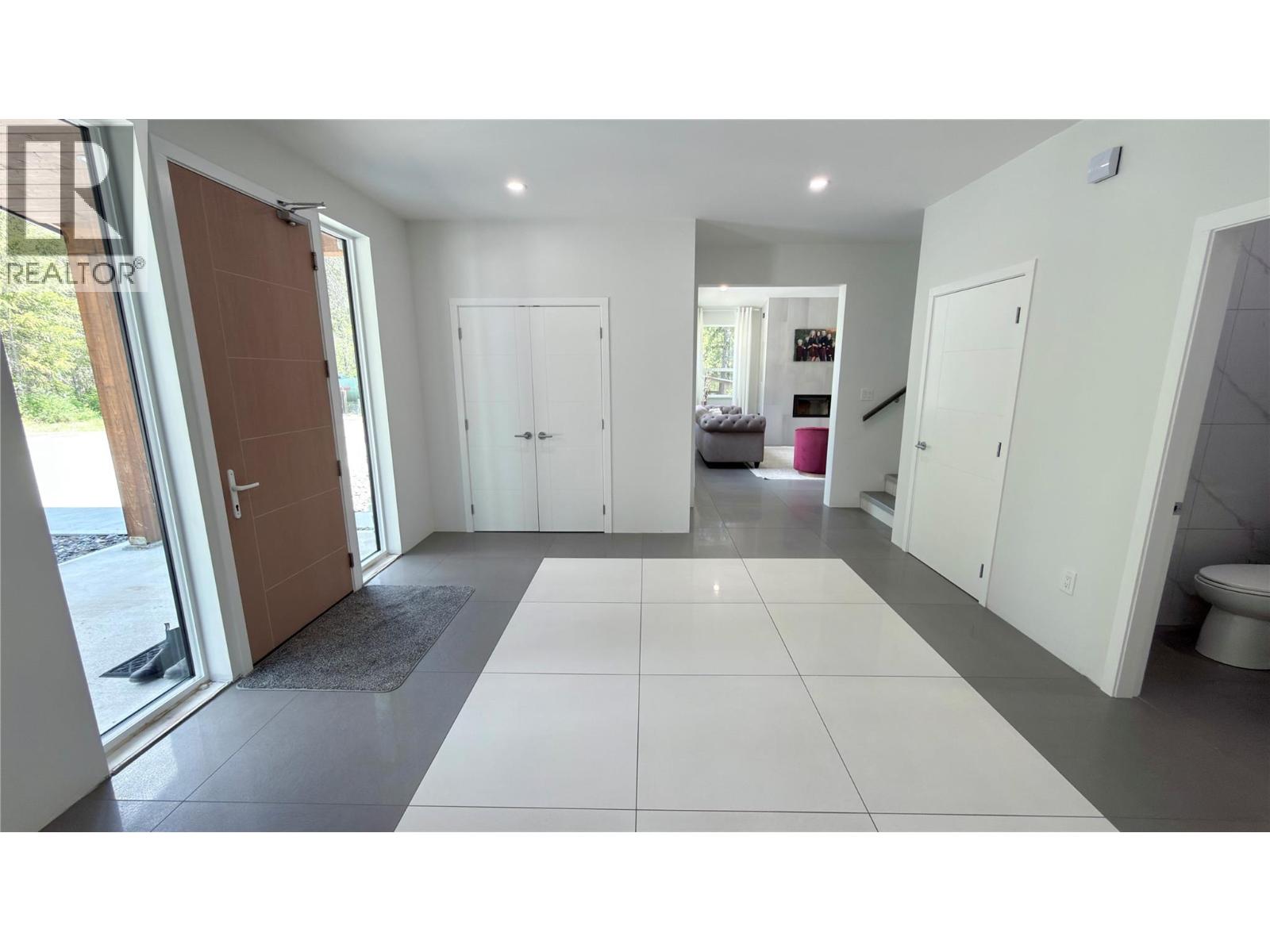 155 Caitlin Road - 11