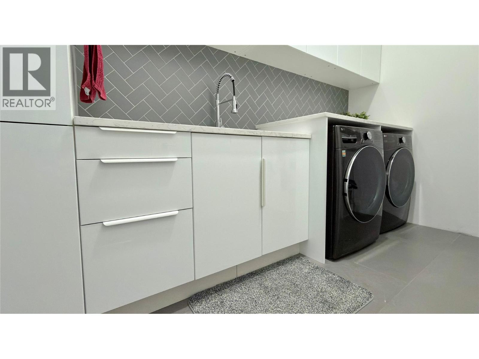 155 Caitlin Road - 31