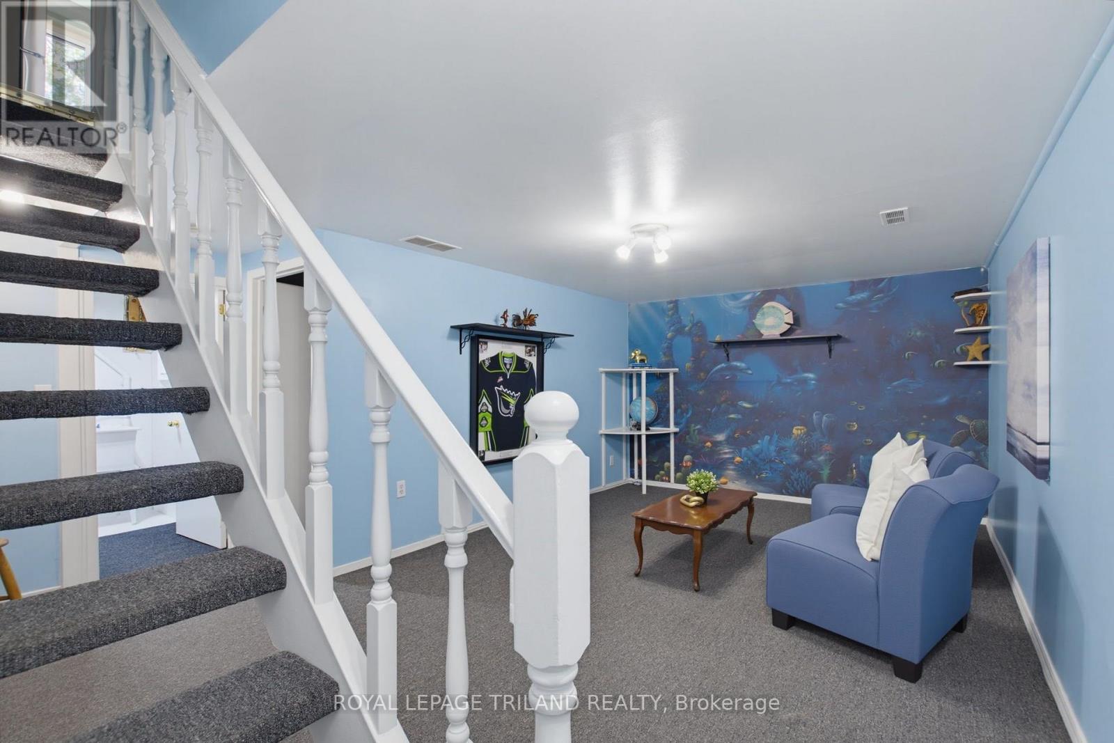 #45 825 DUNDALK DRIVE - 23