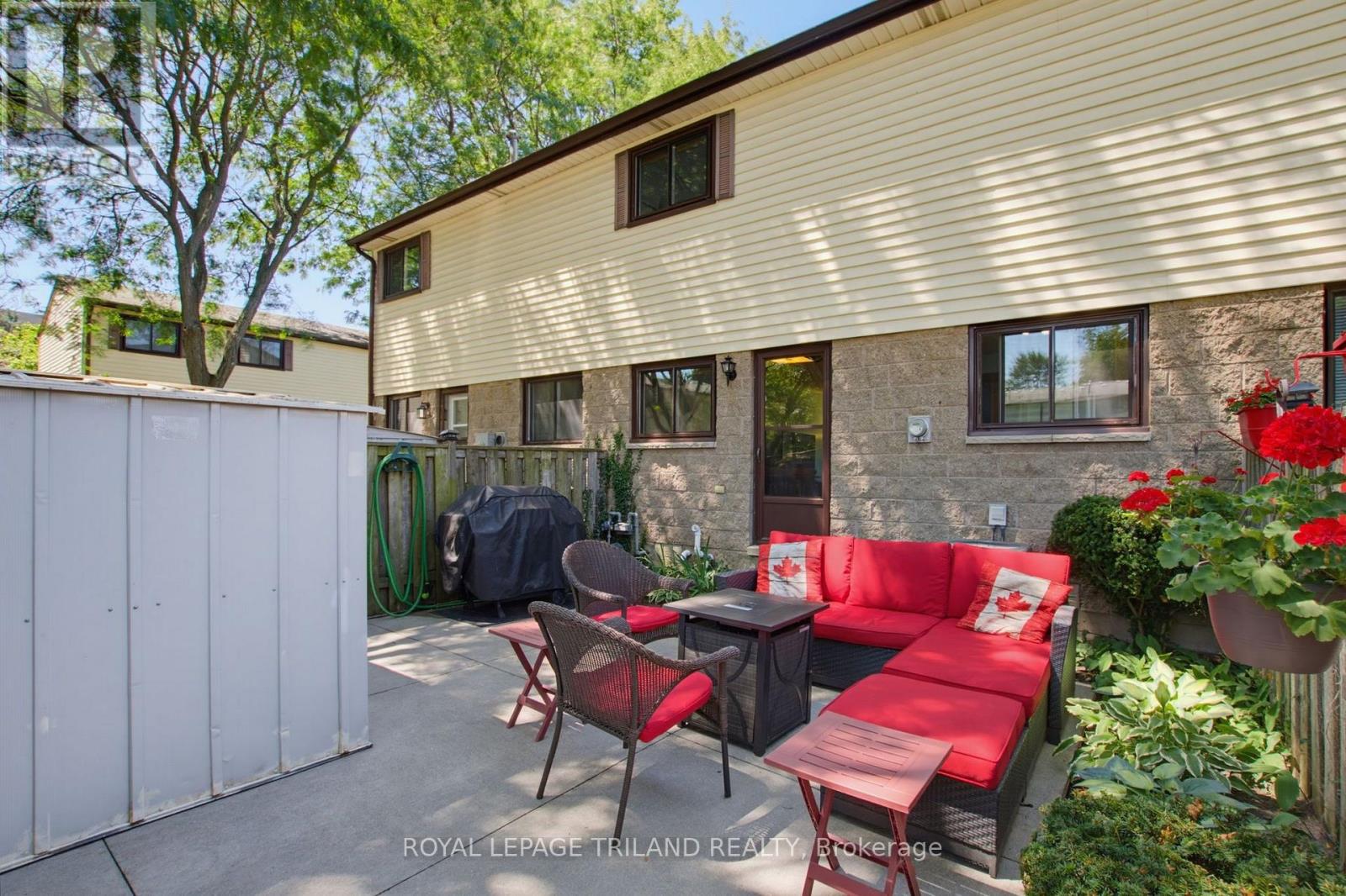 #45 825 DUNDALK DRIVE - 29