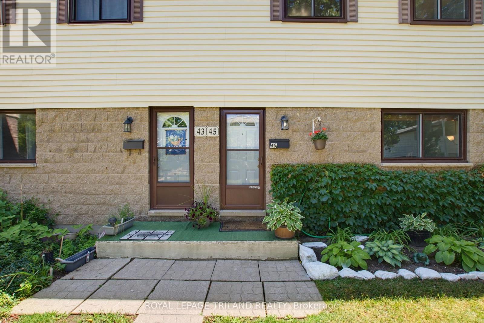 #45 825 DUNDALK DRIVE - Image 3