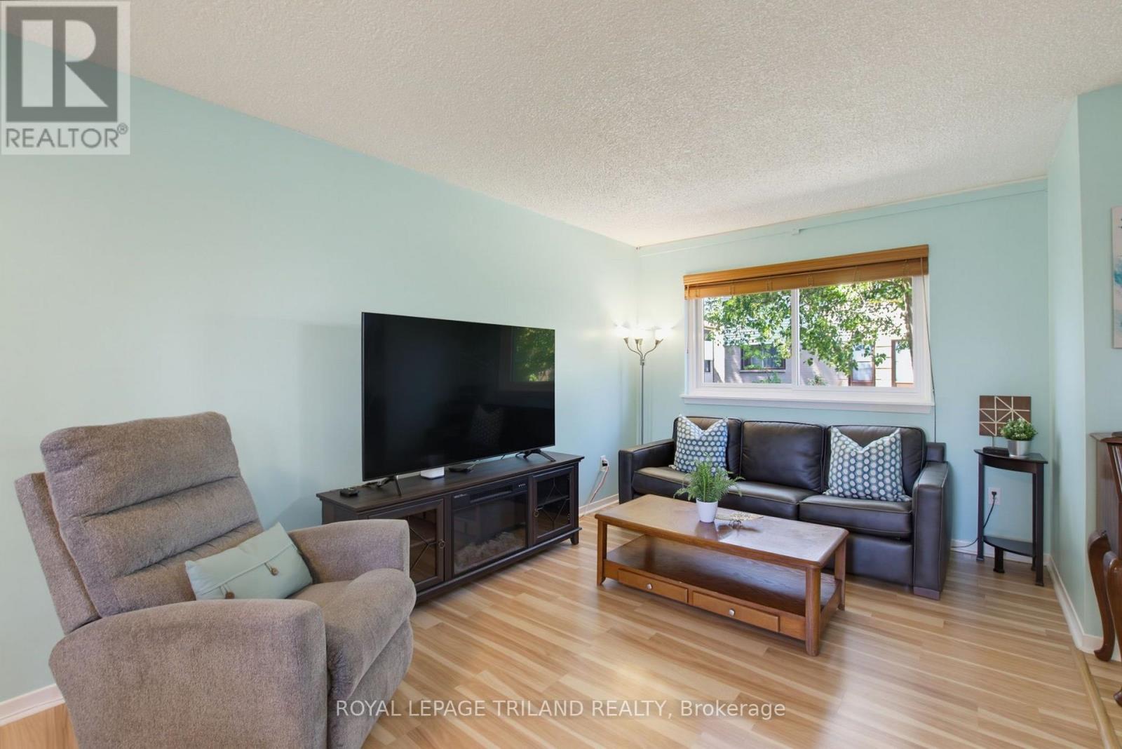 #45 825 DUNDALK DRIVE - 7