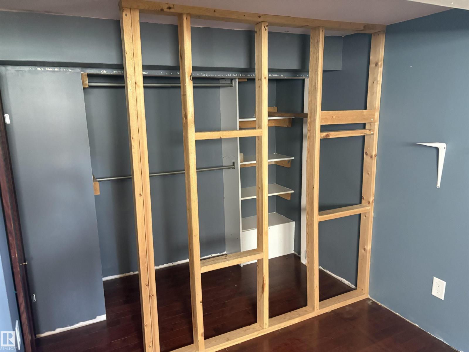 4620 Maria DR - 17