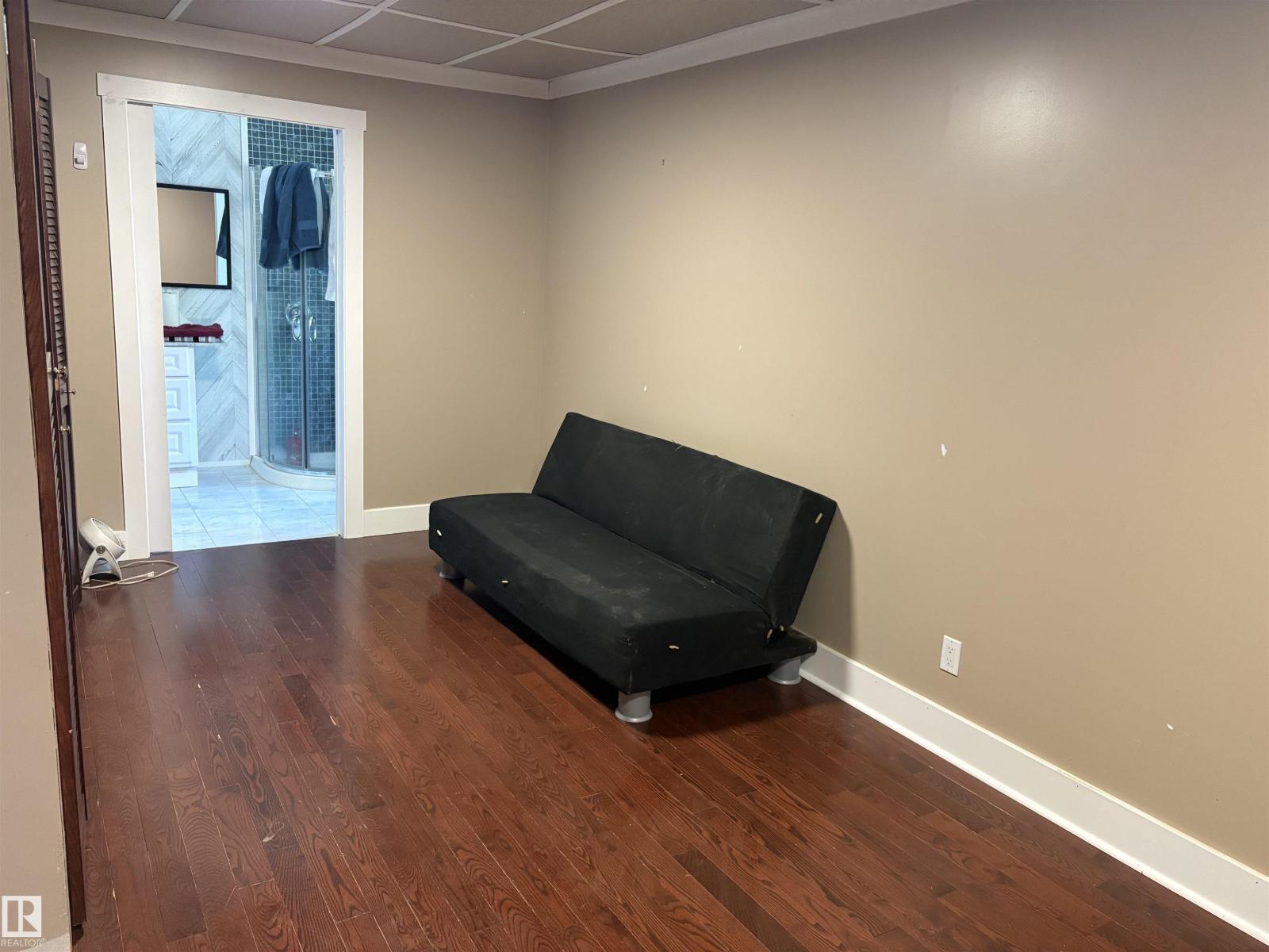 4620 Maria DR - 19