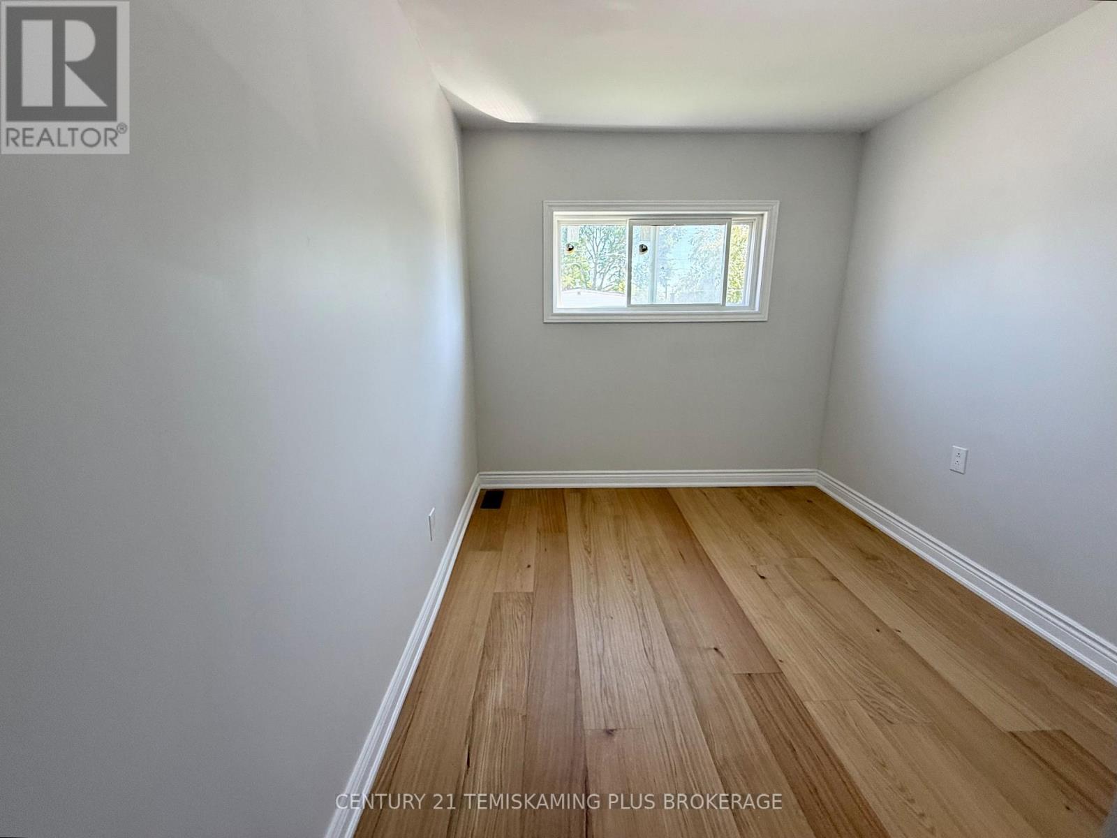 3 BROWN AVENUE - Image 12