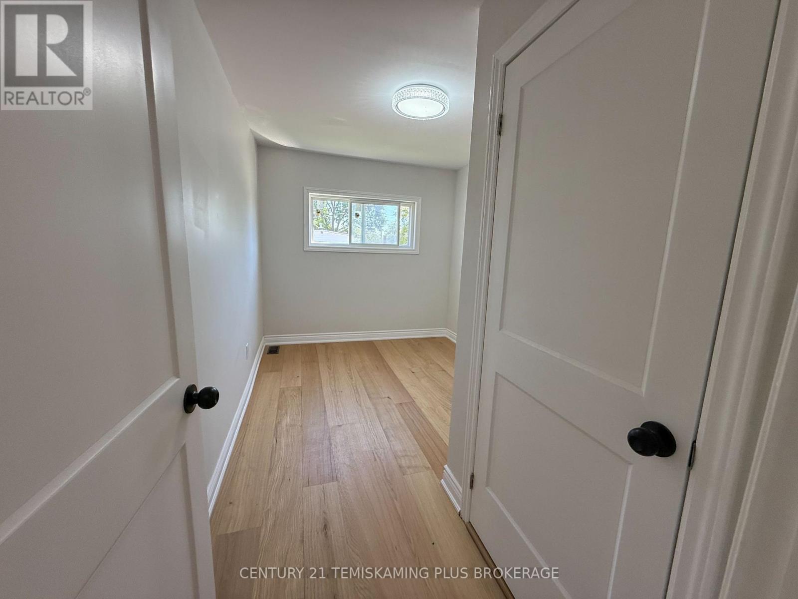 3 BROWN AVENUE - Image 13