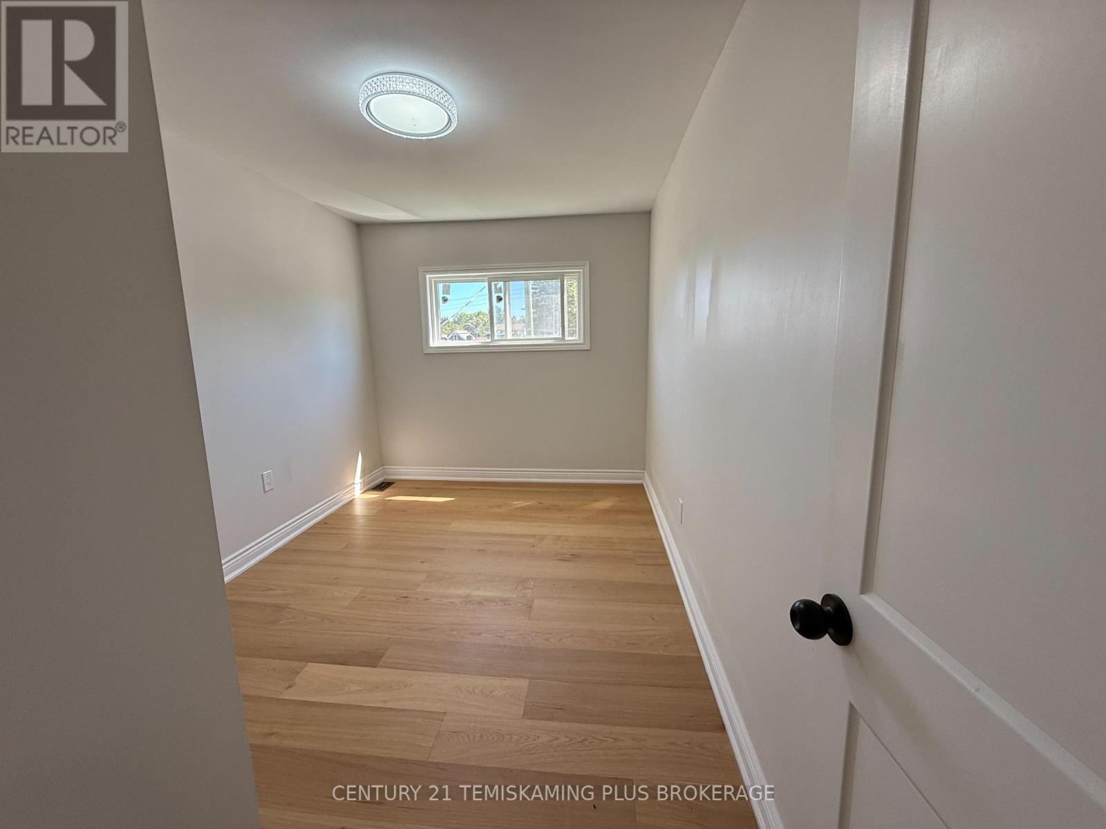 3 BROWN AVENUE - Image 15