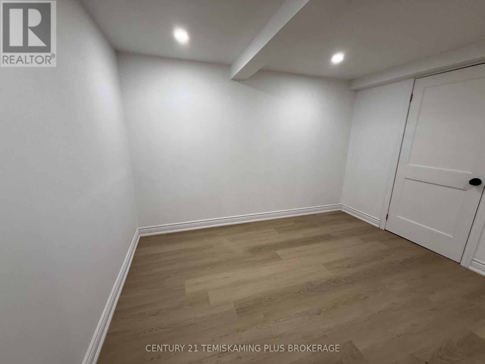 3 BROWN AVENUE - Image 16