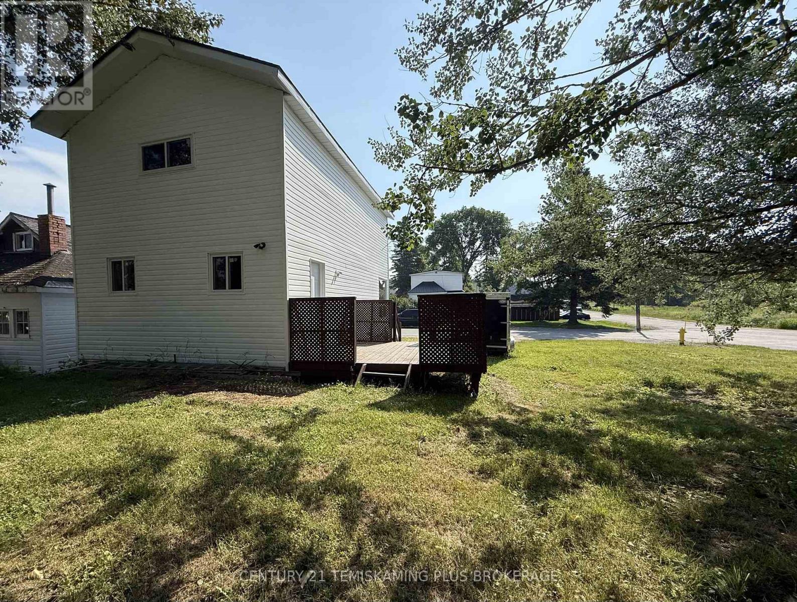 3 BROWN AVENUE - 18