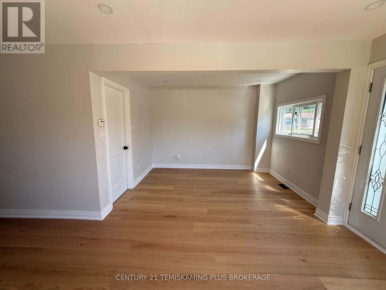3 BROWN AVENUE - Image 5