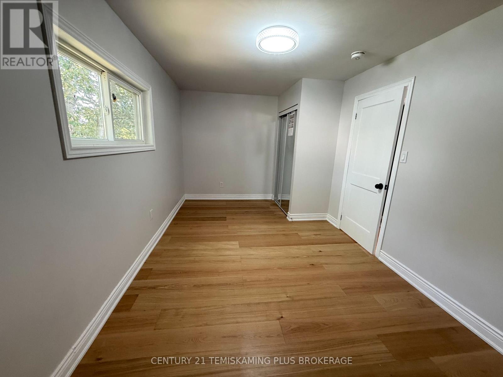 3 BROWN AVENUE - Image 8