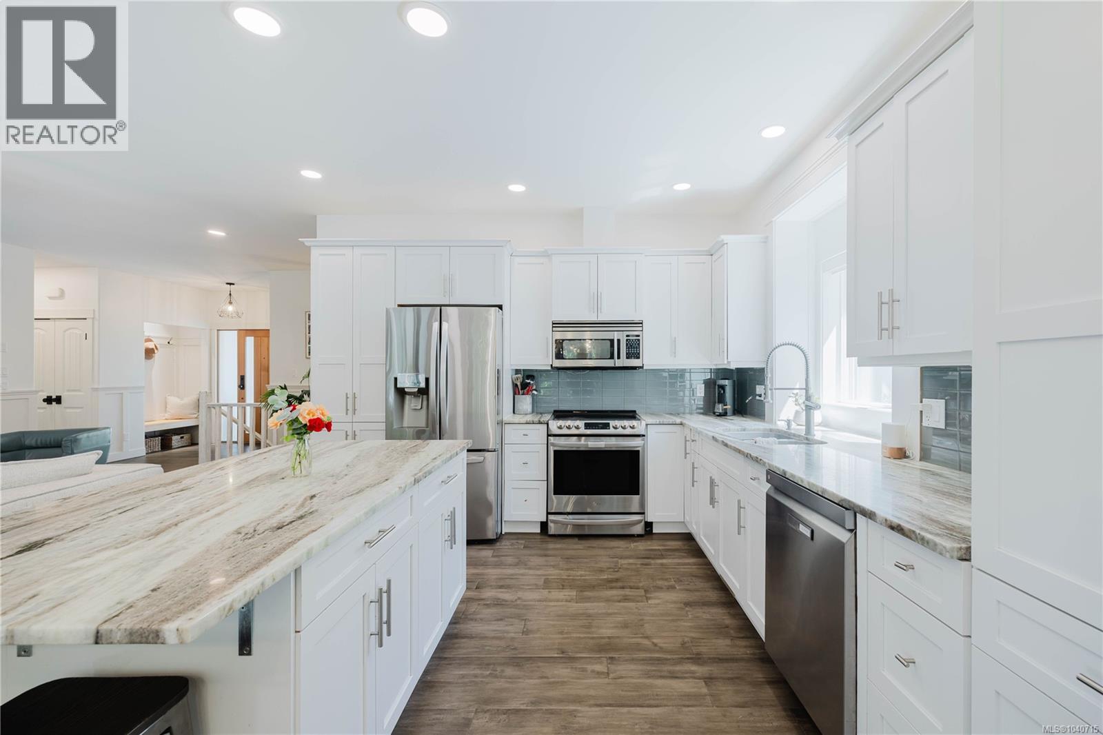 1572 Nimpkish Pl - 18