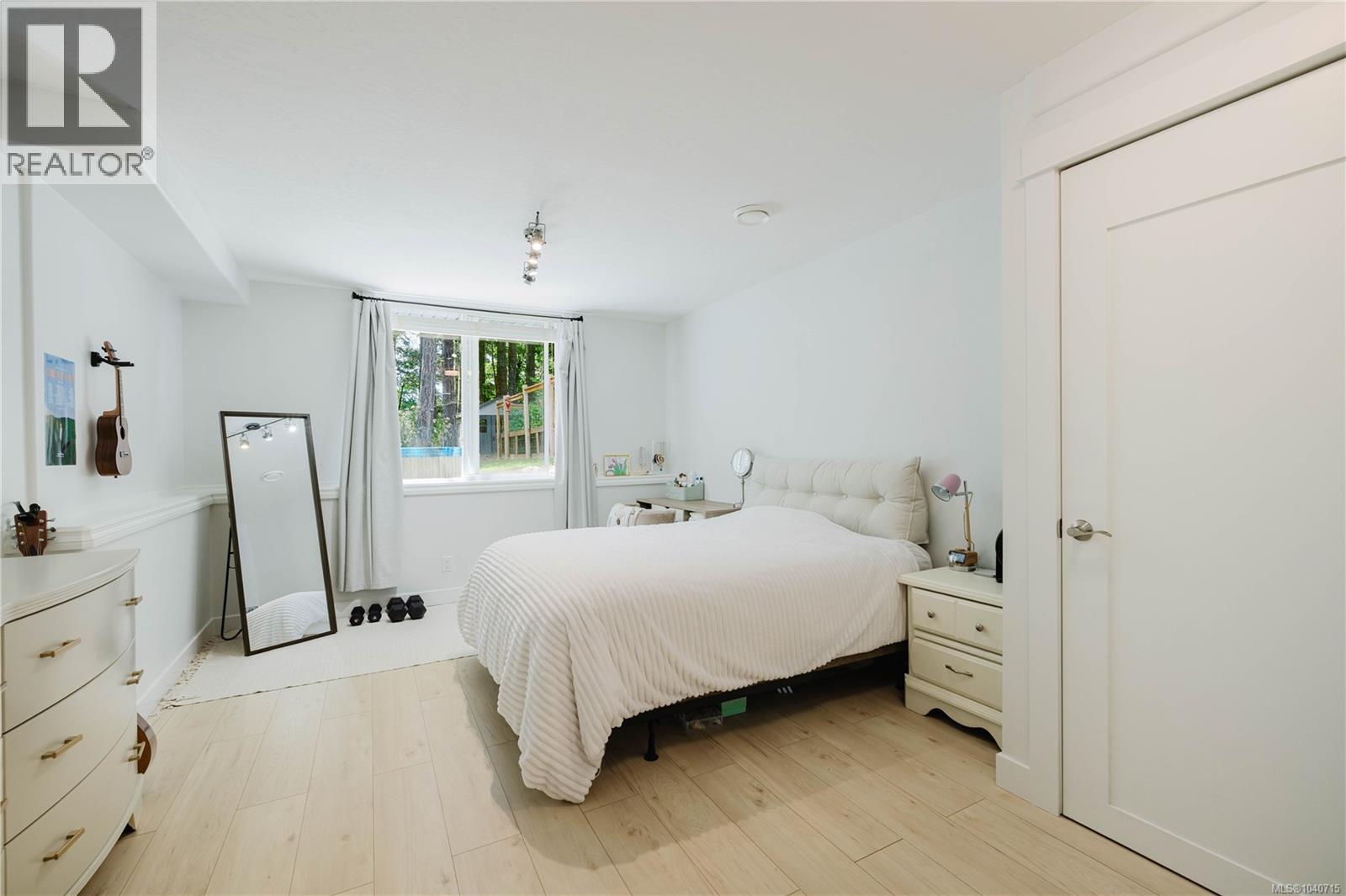 1572 Nimpkish Pl - 46