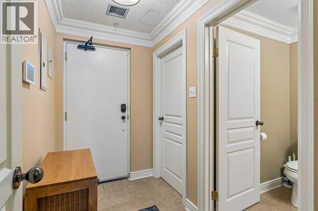 #7101 400 Eau Claire Avenue SW - 23