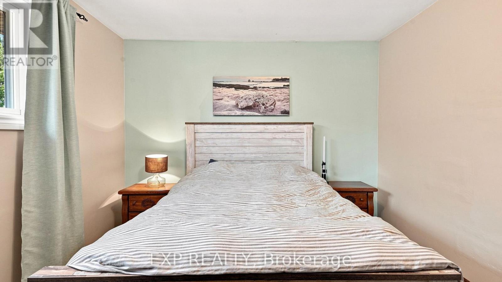 134 WELLINGTON STREET - Image 26