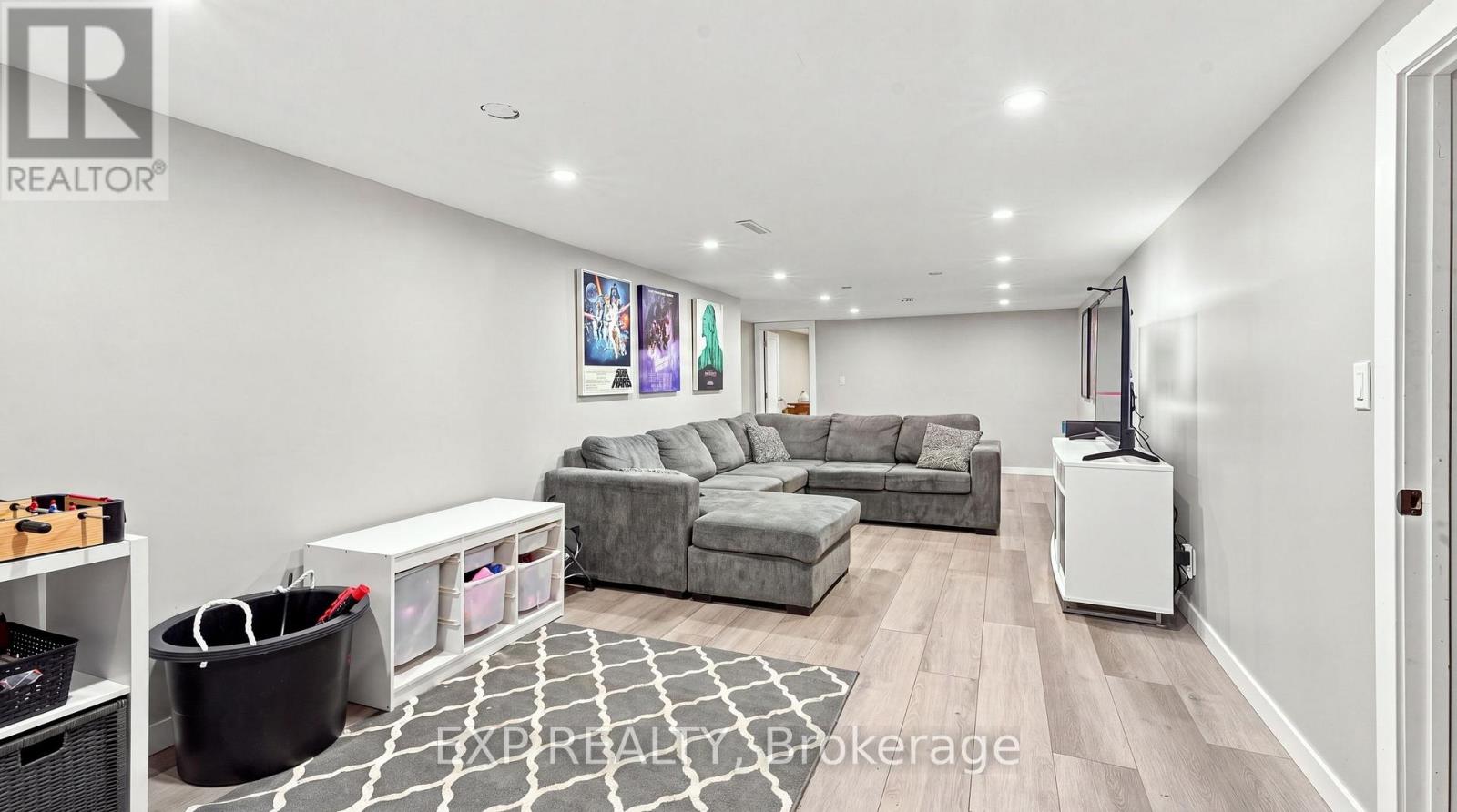 134 WELLINGTON STREET - Image 30