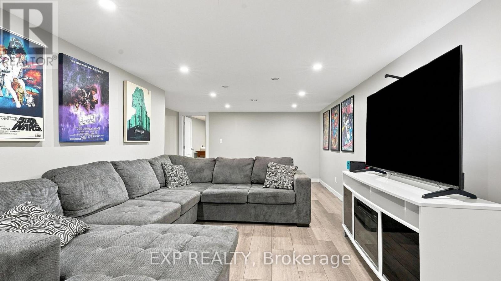 134 WELLINGTON STREET - Image 34