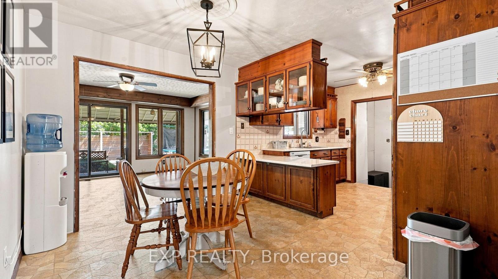 134 WELLINGTON STREET - Image 7