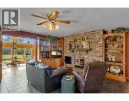 Sunroom - 265028 Range Road 44, Rural Rocky View County, AB T4C2W2 Photo 13