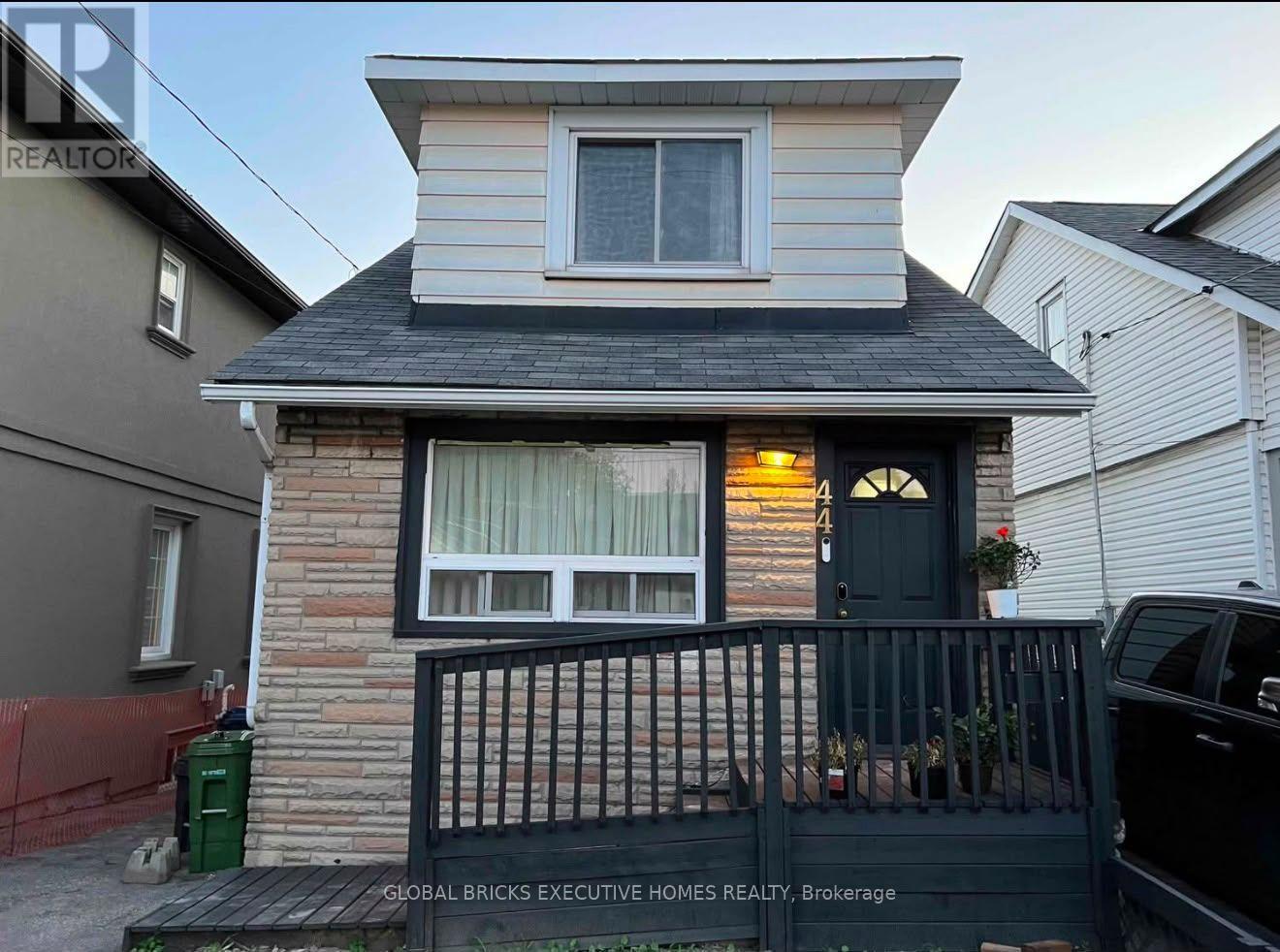 Photo of 44 Mystic Avenue