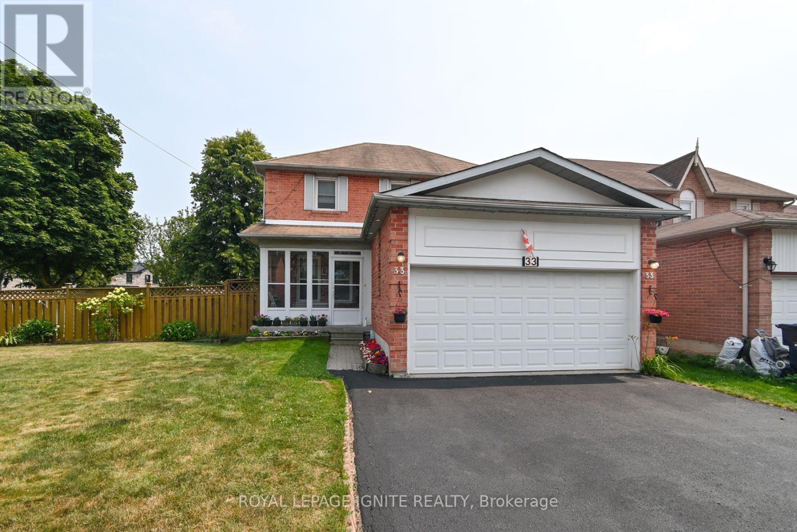 Photo of 33 Valley Centre Drive