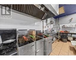 C002 - 1910 St Laurent Boulevard, Ottawa, ON K1G1A4 Photo 16