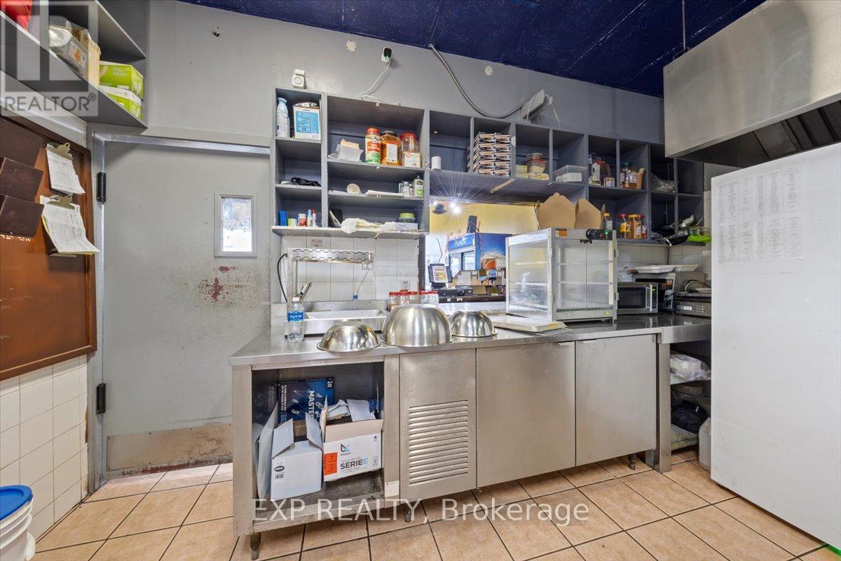 Business for Sale in Ottawa – C002 – 1910 ST LAURENT BOULEVARD, Ottawa – MLS# X12535828 - Image 25