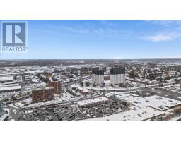 C002 - 1910 St Laurent Boulevard, Ottawa, ON K1G1A4 Photo 23