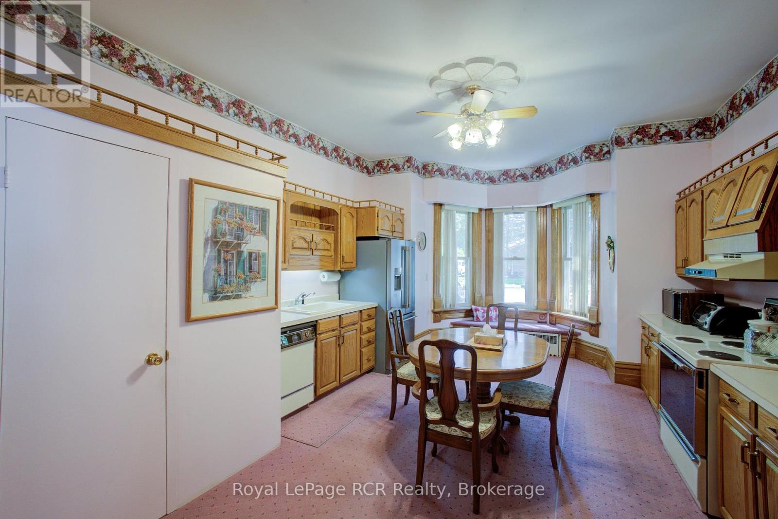 291 ELMA STREET E - 13
