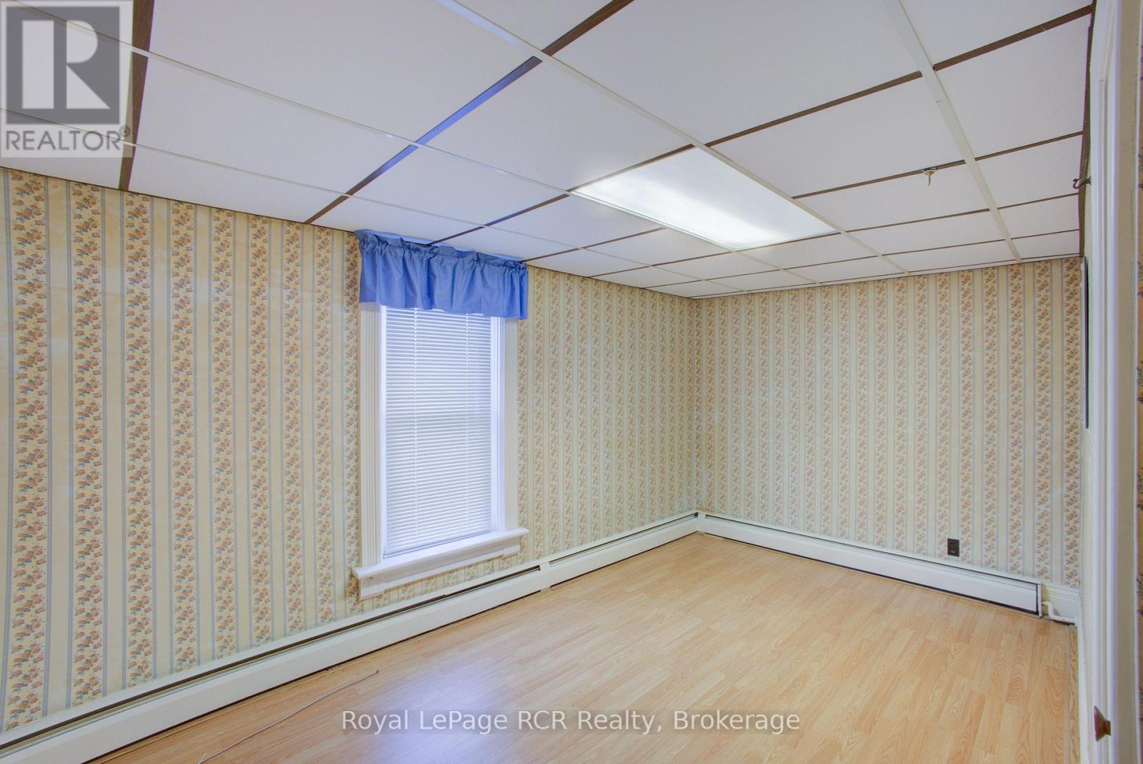 291 ELMA STREET E - 33