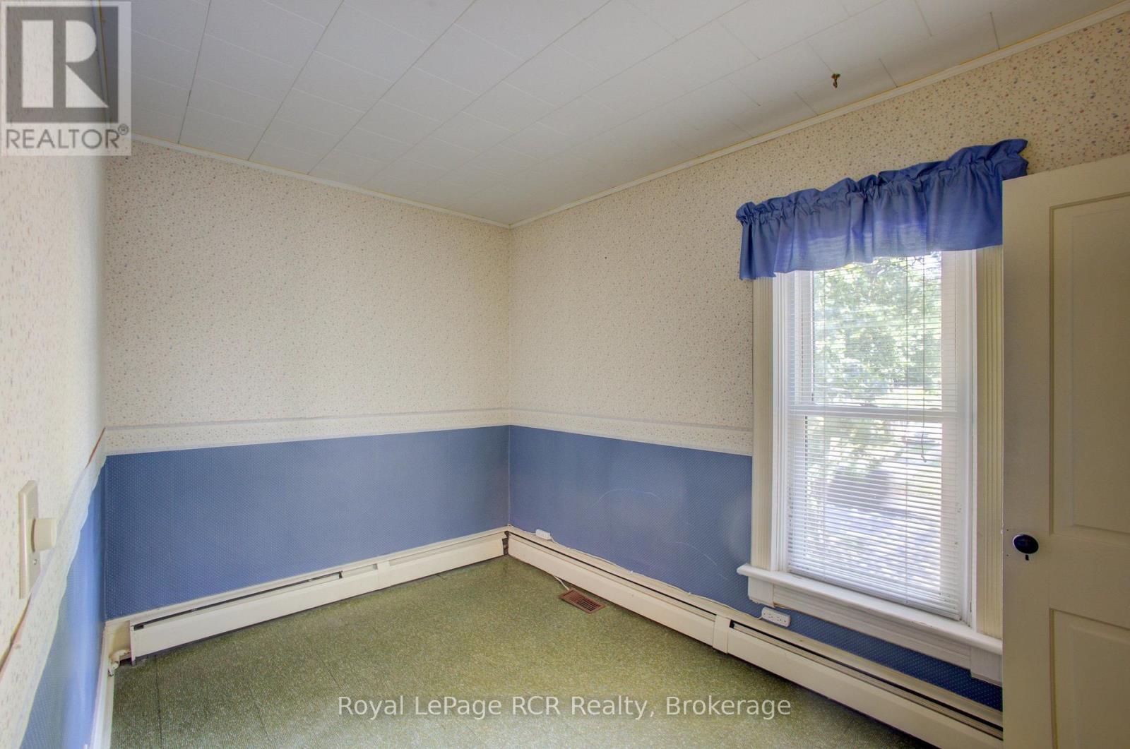 291 ELMA STREET E - 34
