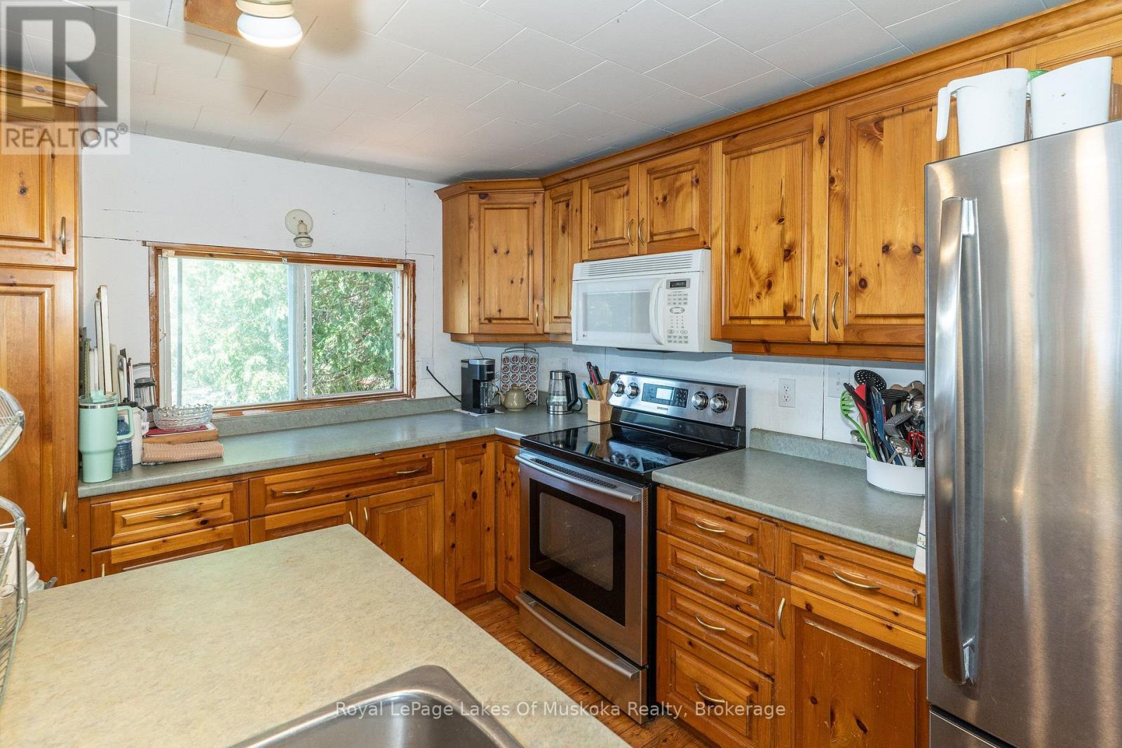#22 1254 BARLOCHAN ROAD - Image 10