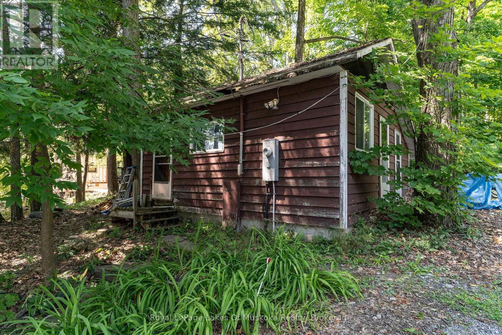 #22 1254 BARLOCHAN ROAD - Image 31