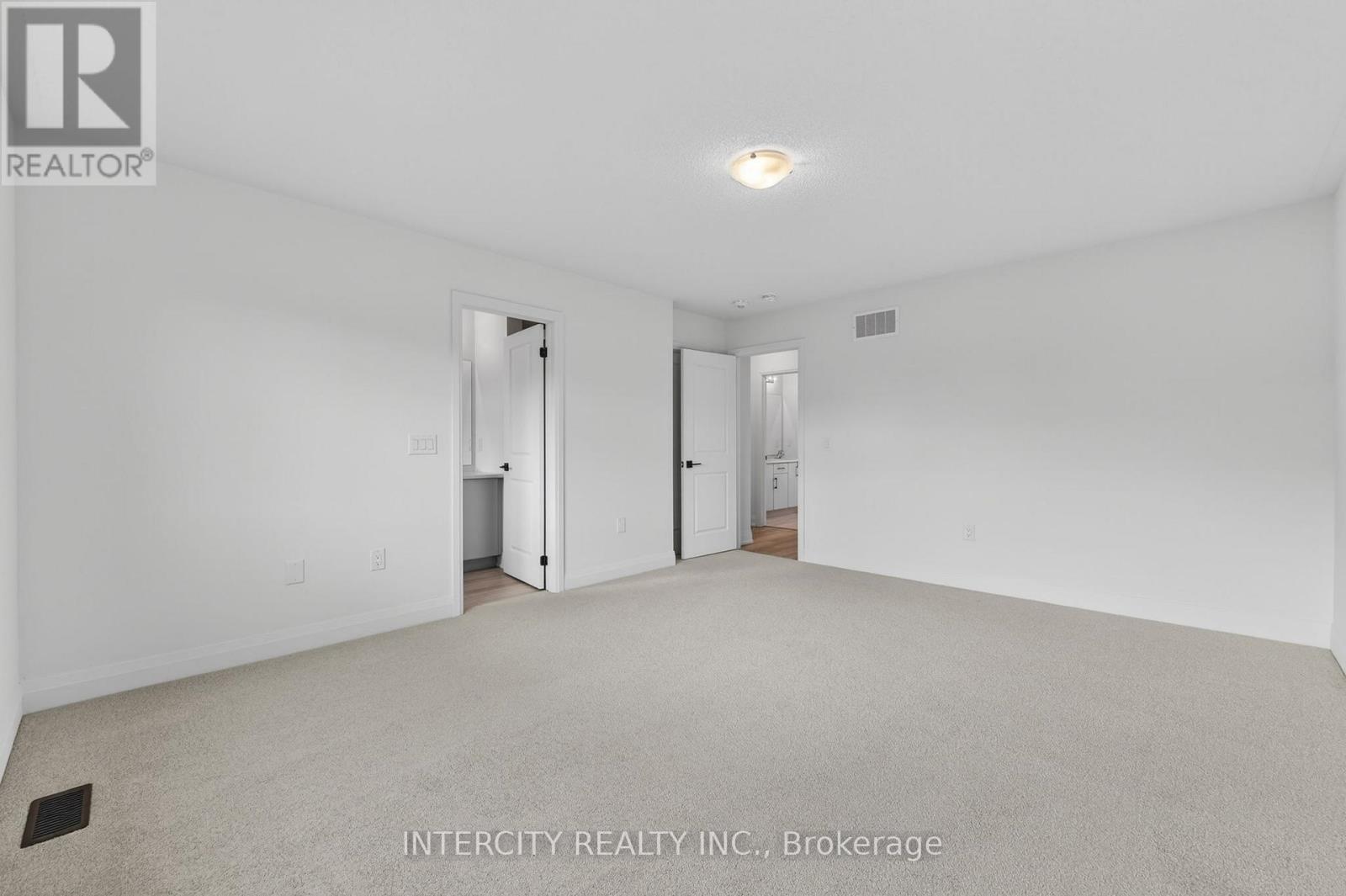 14 LEGACY CIRCLE - 23