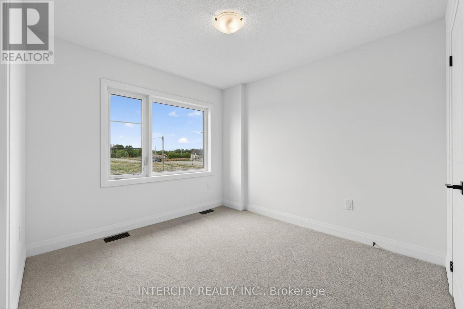 14 LEGACY CIRCLE - 27