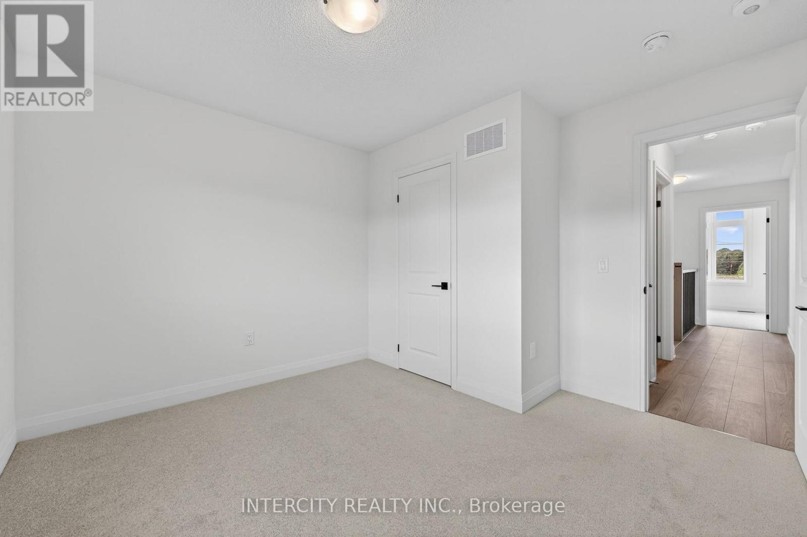 14 LEGACY CIRCLE - 30