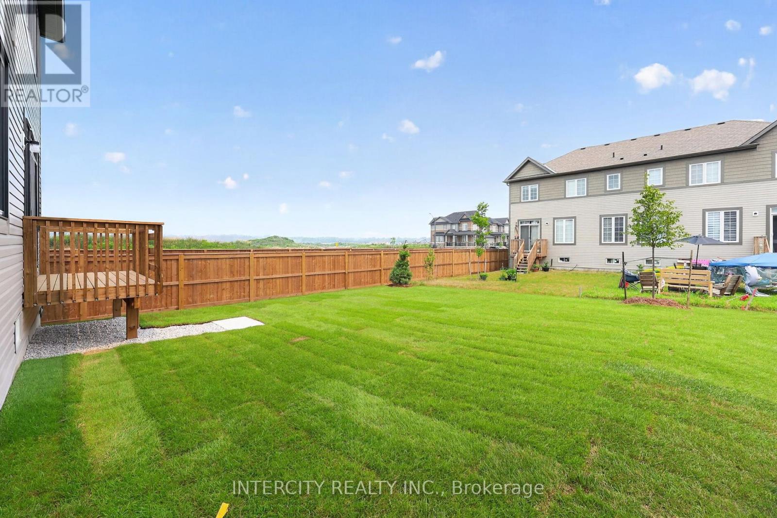 22 LEGACY CIRCLE - Image 39